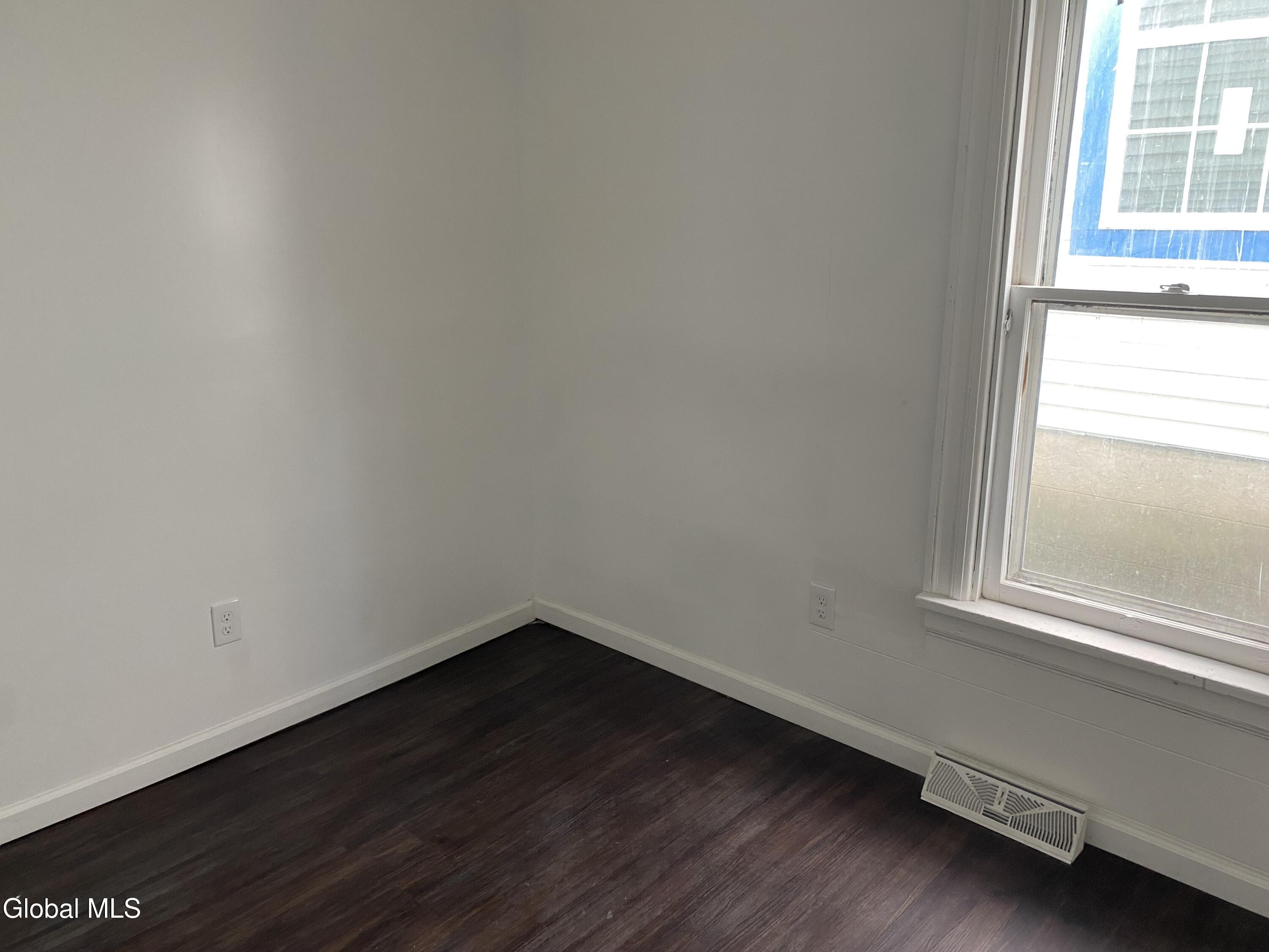 629 Lang Street Schenectady, NY 12308 - Photo 10 of 25 IMG_4266 (1)