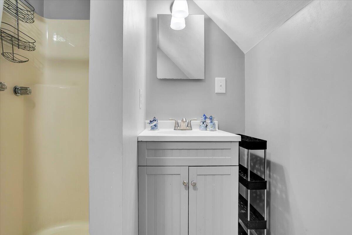 1059 Stonewall Road Blue Ridge, VA 24064 - Photo 19 of 33 23-1059 Stonewall Rd_23