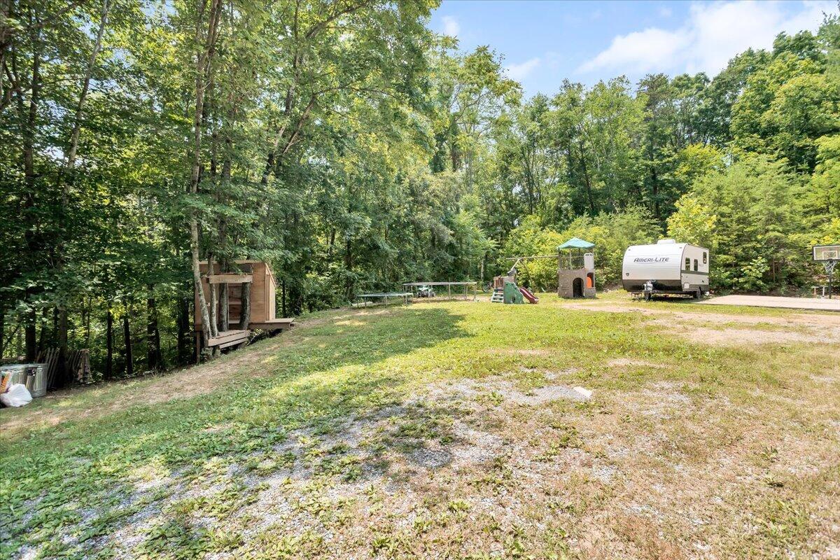1059 Stonewall Road Blue Ridge, VA 24064 - Photo 28 of 33 28-1059 Stonewall Rd_28