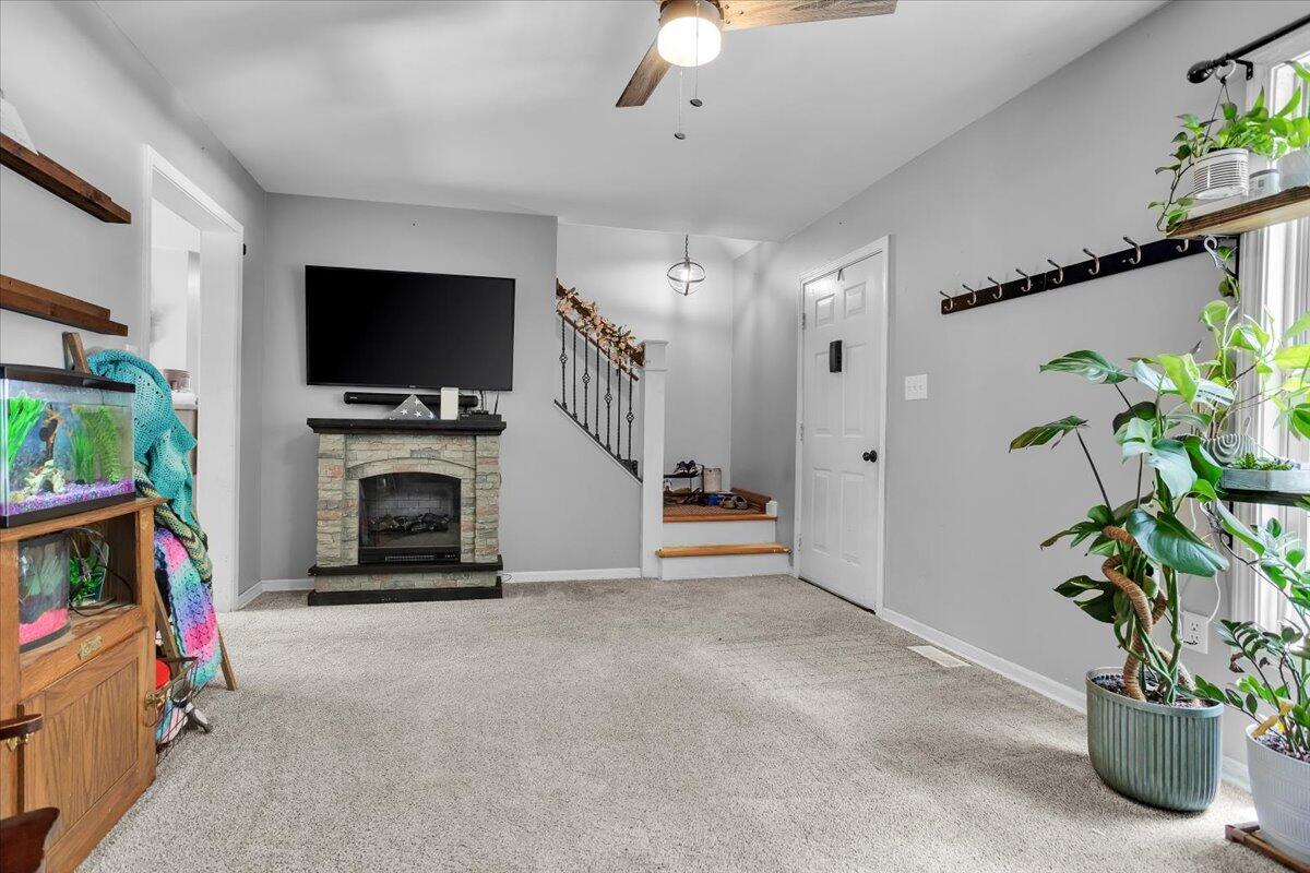 1059 Stonewall Road Blue Ridge, VA 24064 - Photo 4 of 33 06-1059 Stonewall Rd_06