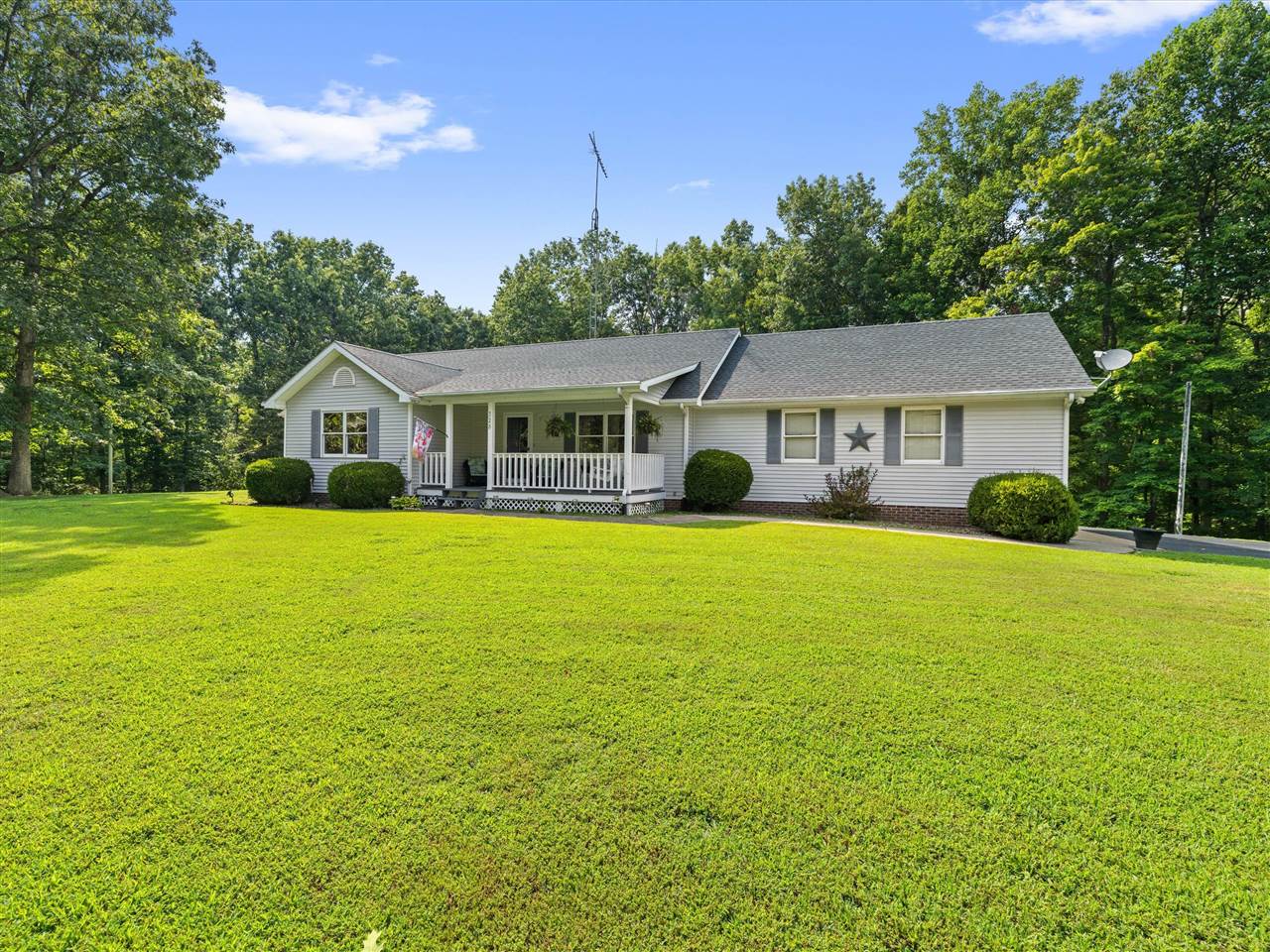 328 Cedar Ridge Road Morgantown, KY 42261 - Photo 2 of 42 Gallery Image 2