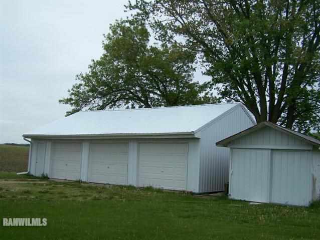13991 West Howardsville Road Lena, IL 61048 - Photo 3 of 8 Gallery Image 3