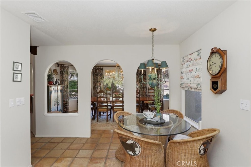 34575 Sycamore Springs Road Hemet, CA 92544 - Photo 17 of 65 Kitchen nook