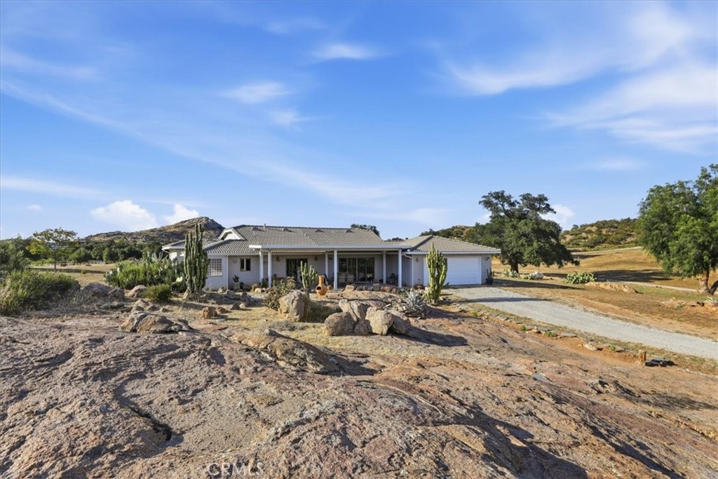 34575 Sycamore Springs Road Hemet, CA 92544 - Photo 58 of 65 Incredible rock croppings