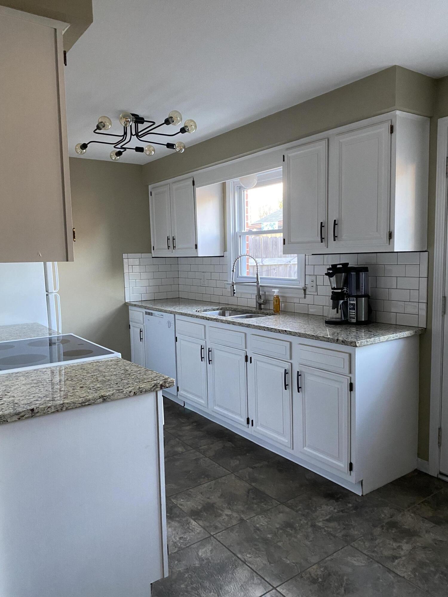 1036 Cheyenne Avenue Springfield, OH 45503 - Photo 4 of 18 Gallery Image 4