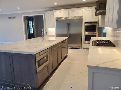 2323 Yorkshire Road Birmingham, MI 48009 - Photo 10 of 42