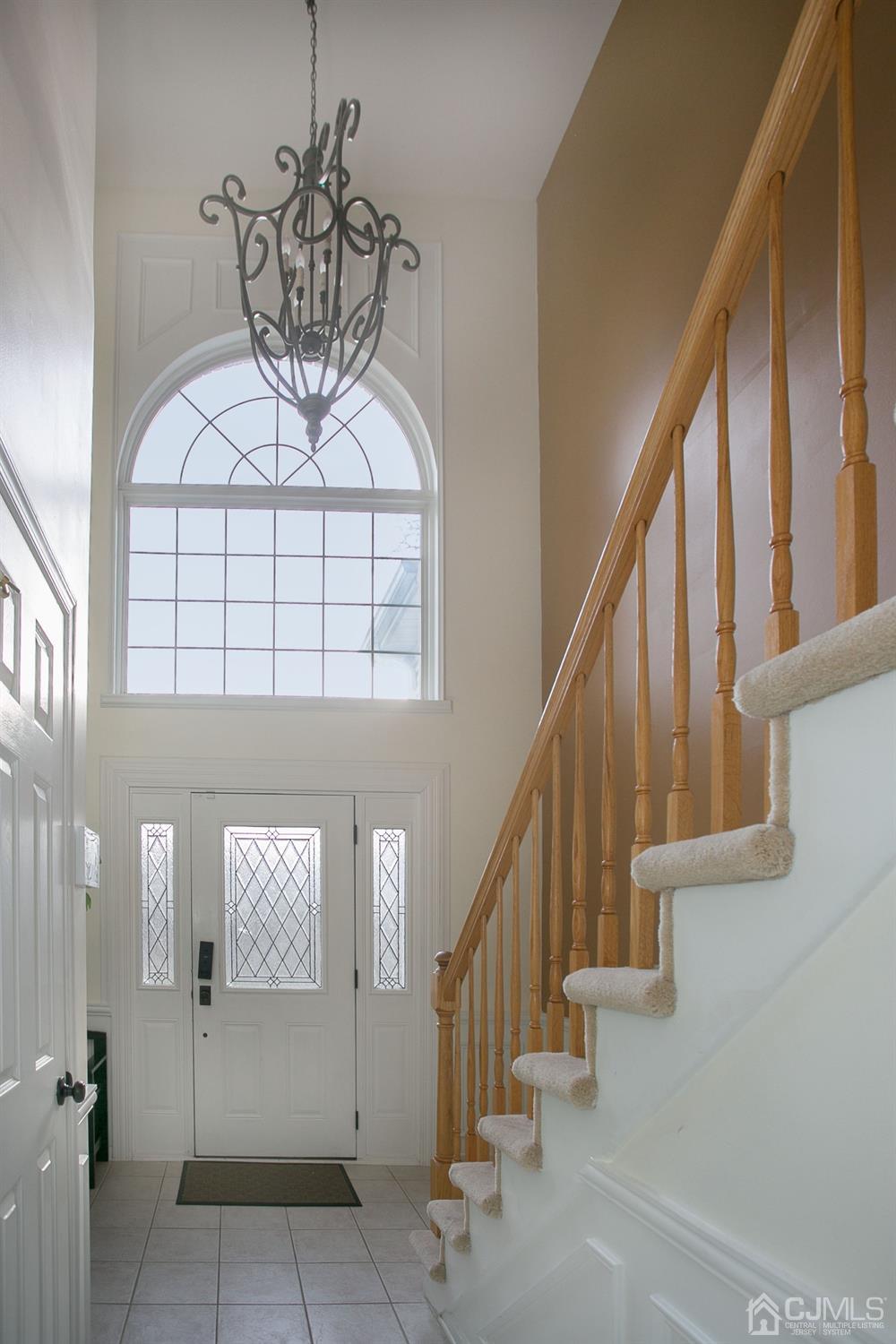 12 Lenox Street Edison, NJ 08817 - Photo 9 of 33 a view of entryway