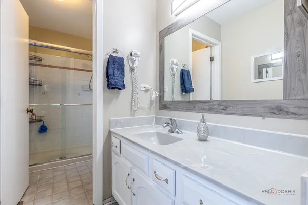 $565,000 | 240 Osage Terrace, Buffalo Grove, IL 60089