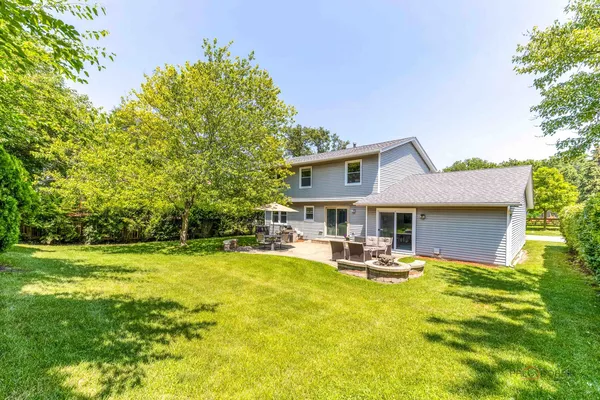 $565,000 | 240 Osage Terrace, Buffalo Grove, IL 60089