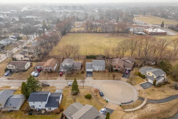 $565,000 | 240 Osage Terrace, Buffalo Grove, IL 60089