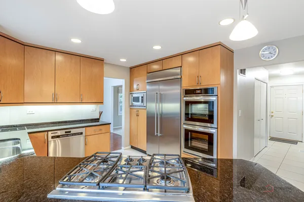 $565,000 | 240 Osage Terrace, Buffalo Grove, IL 60089
