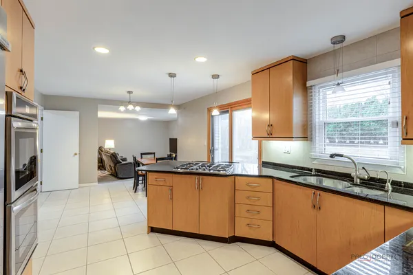 $565,000 | 240 Osage Terrace, Buffalo Grove, IL 60089