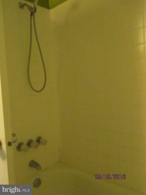 11605 Stoneview Square, Unit 12C Reston, VA 20191 - Photo 18 of 24 Bath