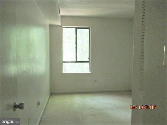 11605 Stoneview Square, Unit 12C Reston, VA 20191 - Photo 23 of 24 Bedroom