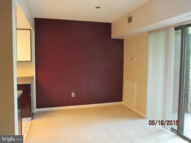 11605 Stoneview Square, Unit 12C Reston, VA 20191 - Photo 5 of 24 Dining Room