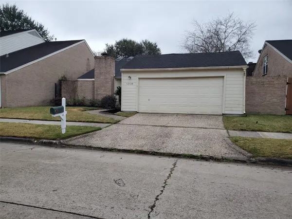 $2,500 | 12139 Gladewick Drive, Houston, TX 77077