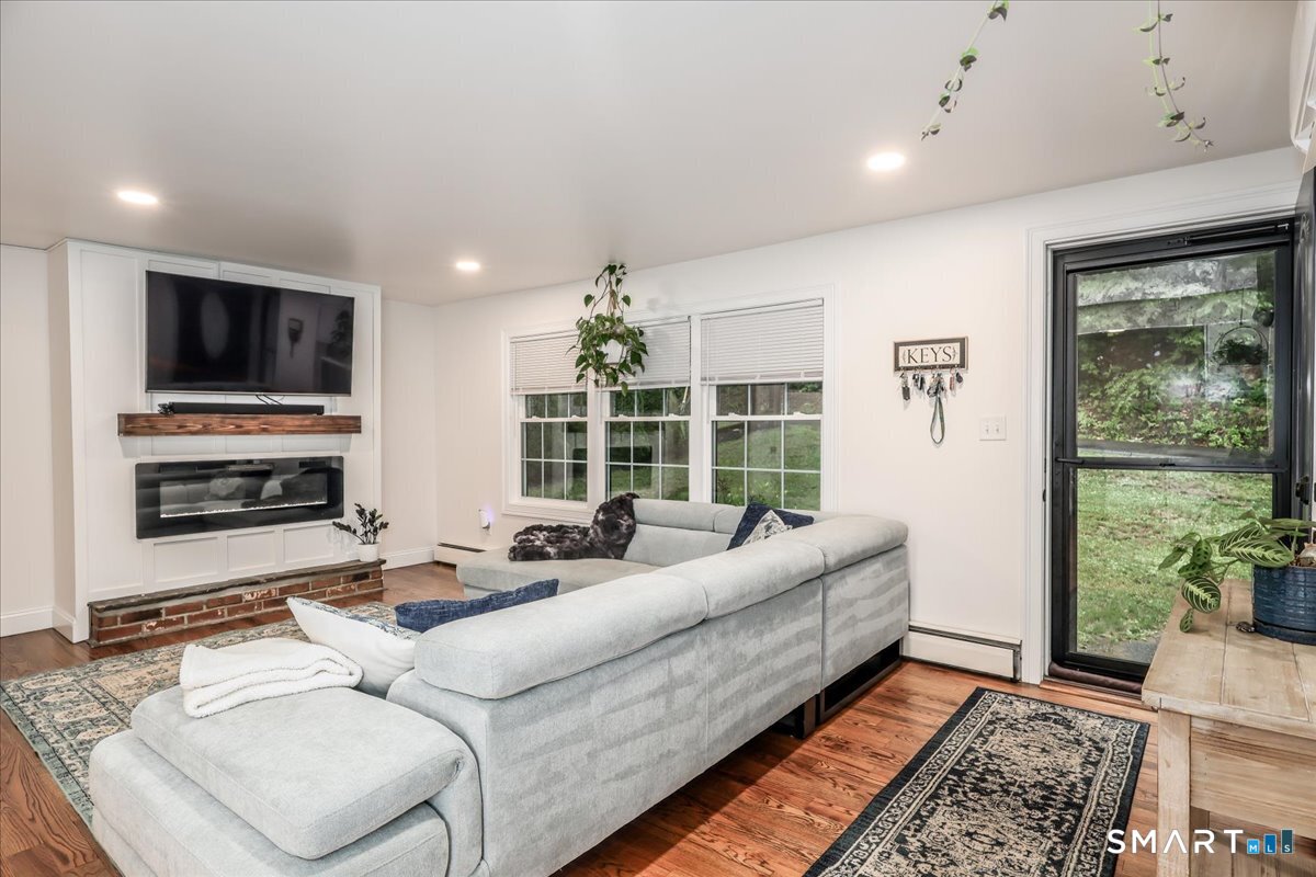 441 Guerdat Road Torrington, CT 06790 - Photo 5 of 29