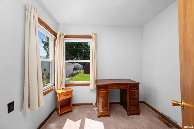 $144,900 | 2375 31st Street, Moline, IL 61265