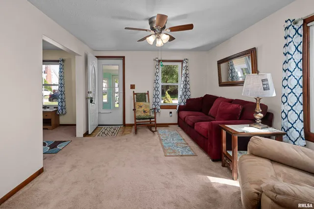 $144,900 | 2375 31st Street, Moline, IL 61265