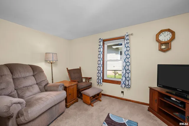 $144,900 | 2375 31st Street, Moline, IL 61265