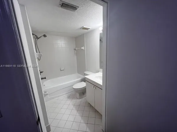 $1,800 | 2731 Southeast 12th Road, Unit 105, Homestead, FL 33035