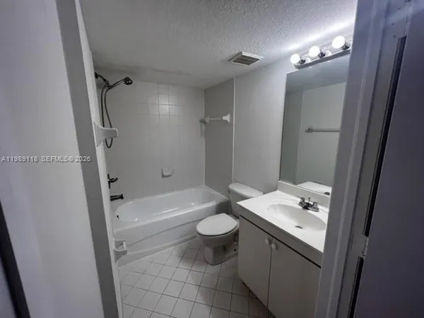 $1,800 | 2731 Southeast 12th Road, Unit 105, Homestead, FL 33035