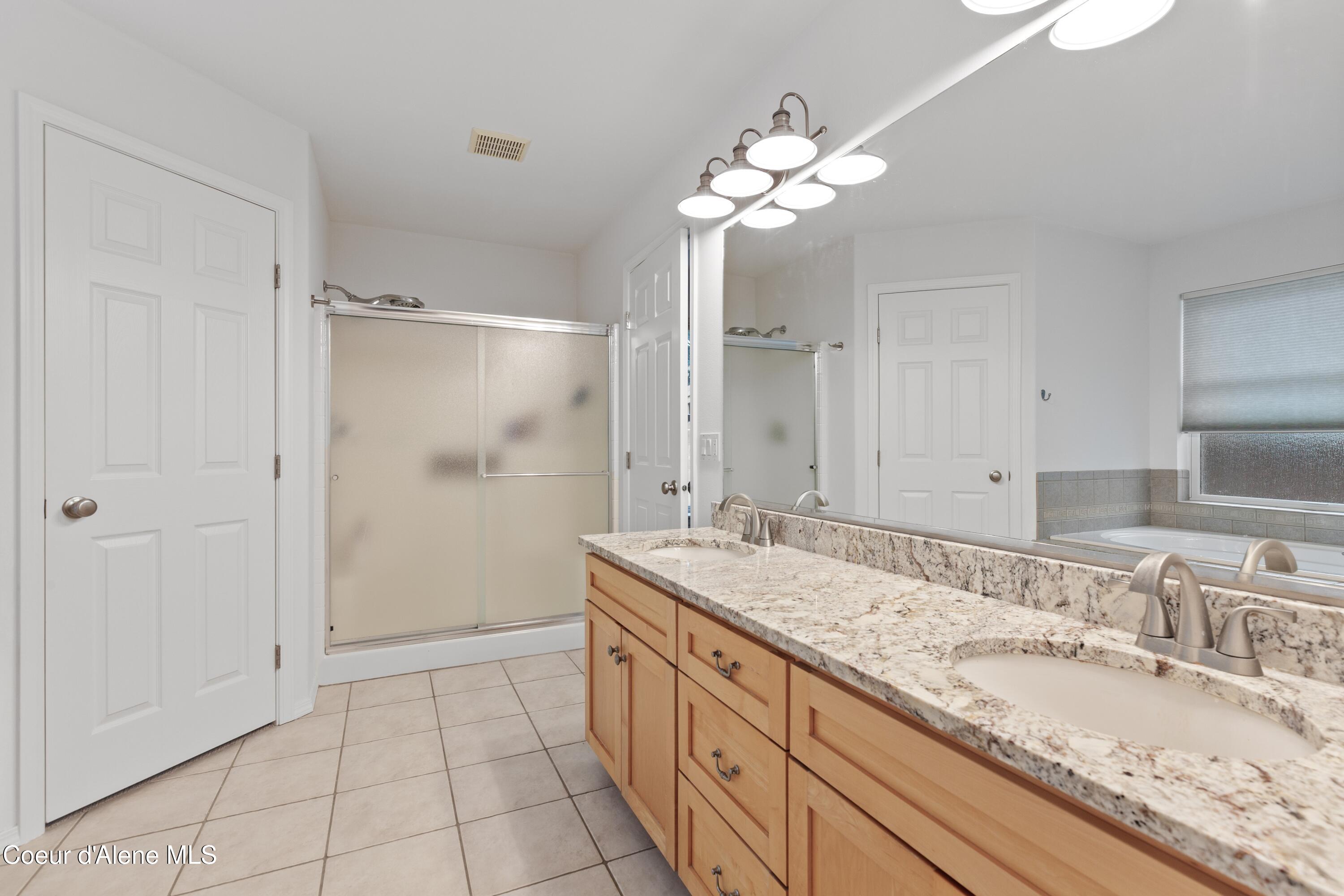 5519 North Wade Street Coeur D'Alene, ID 83815 - Photo 21 of 57 Master Ensuite