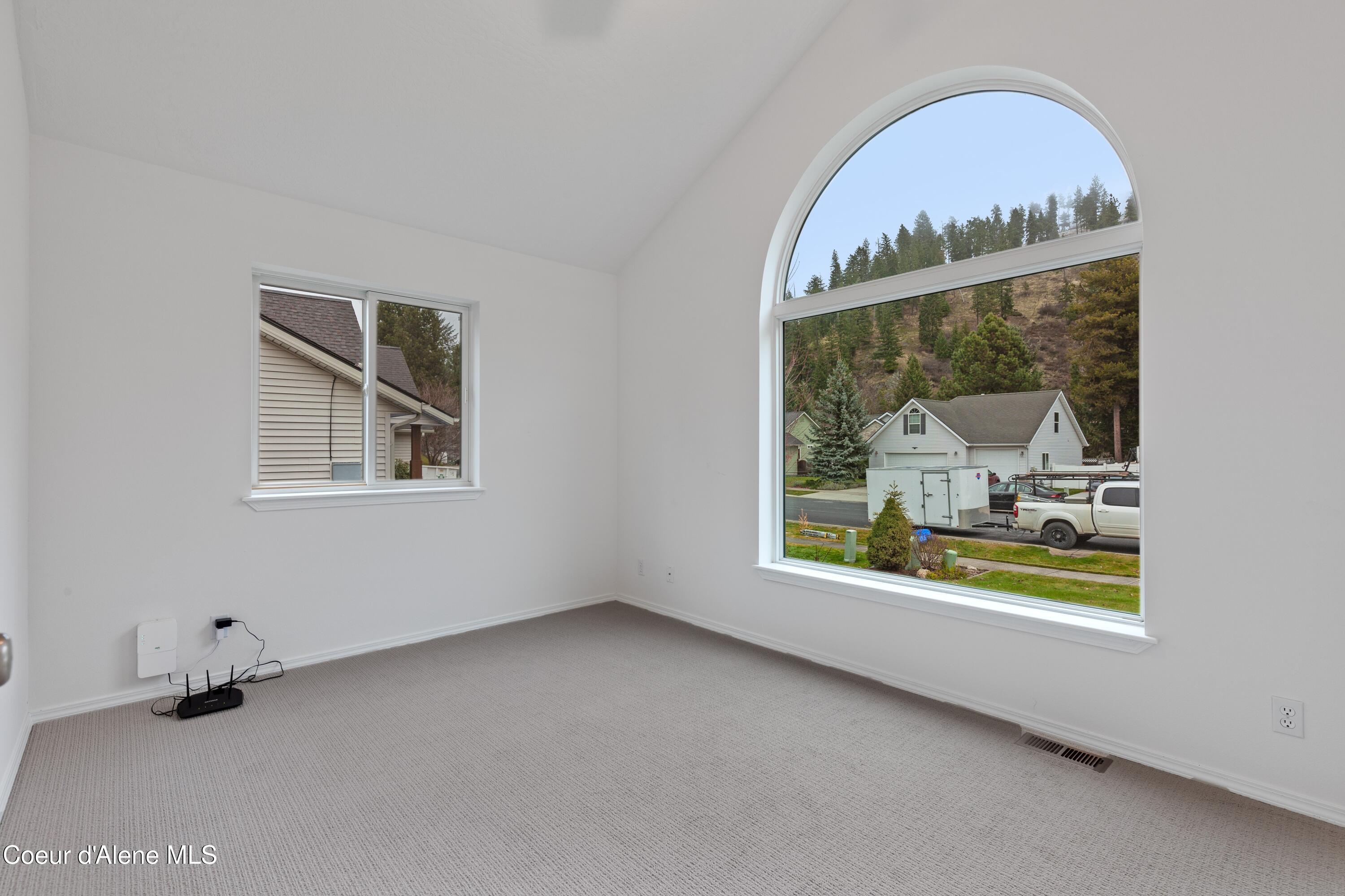 5519 North Wade Street Coeur D'Alene, ID 83815 - Photo 24 of 57 Guest Room wAmazing Views