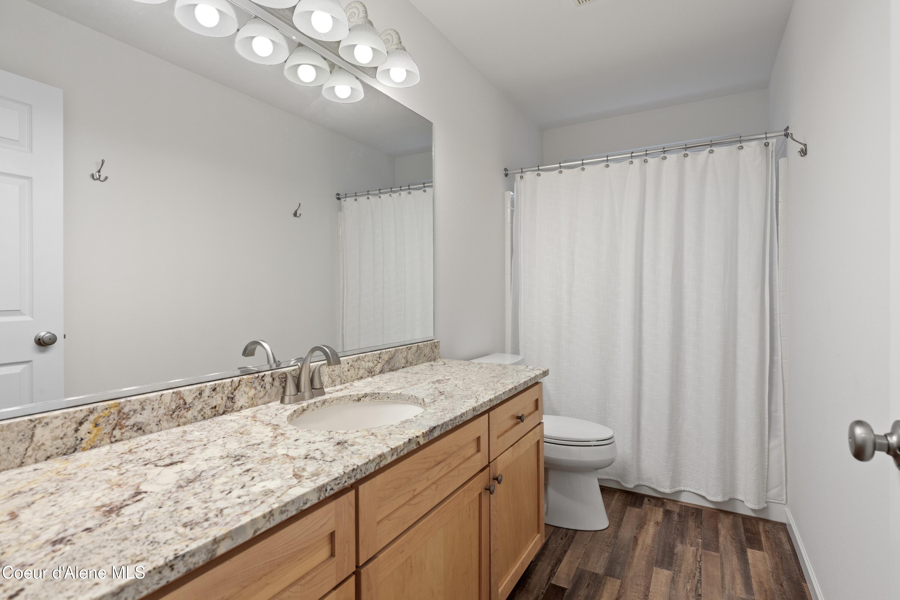 5519 North Wade Street Coeur D'Alene, ID 83815 - Photo 25 of 57 Main Level Guest Bathroom