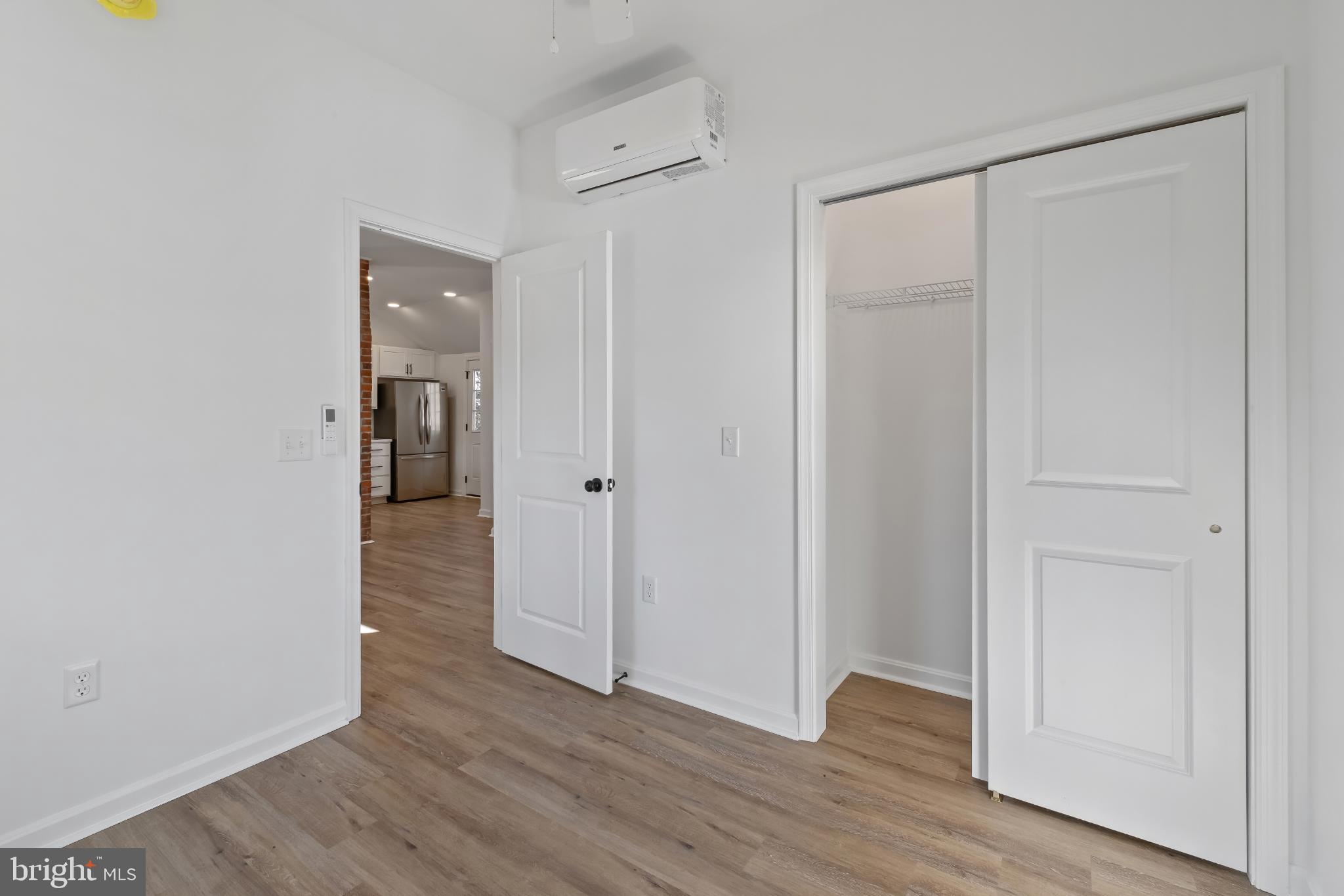 28272 Riverside Drive Salisbury, MD 21801 - Photo 10 of 33 Bright and airy room with modern finishes.