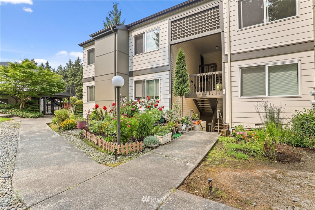 31500 33rd Place Southwest, Unit K202 Federal Way, WA 98023 - Photo 1 of 29