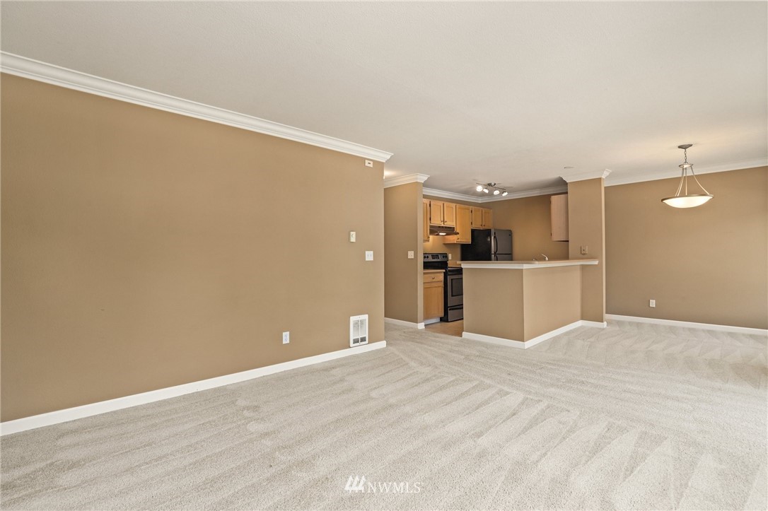 31500 33rd Place Southwest, Unit K202 Federal Way, WA 98023 - Photo 5 of 29