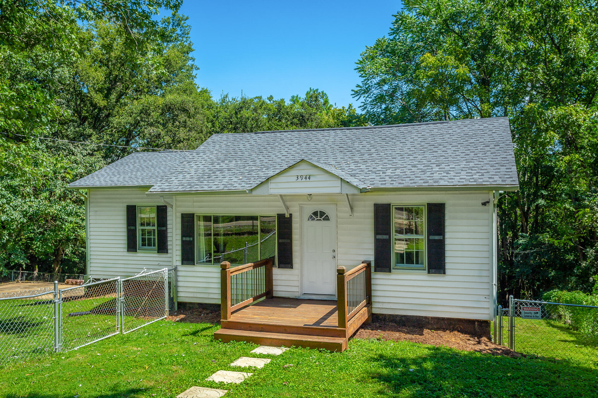 3944 Churchill Road Chattanooga, TN 37406 - Photo 1 of 23 3944 Churchill Rd. HD-66
