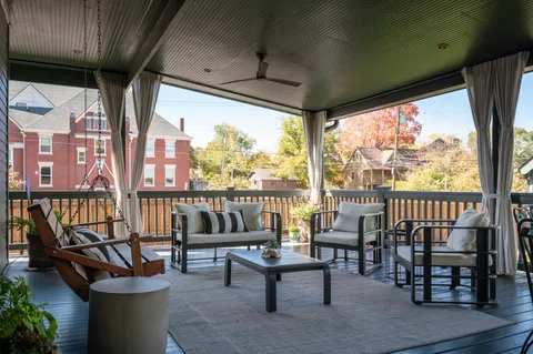 $1,750,000 | 903 A Russell Street, Nashville, TN 37206