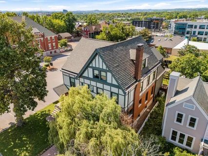 $1,750,000 | 903 A Russell Street, Nashville, TN 37206