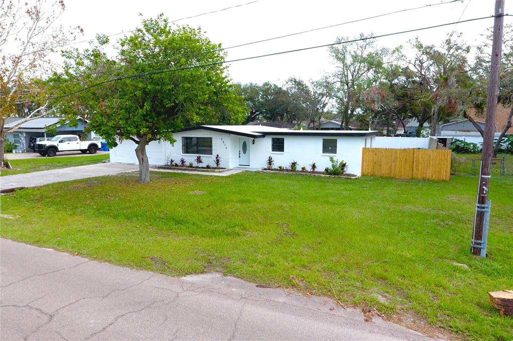 8816 Ashman Road Riverview, FL 33578 - Photo 4 of 52