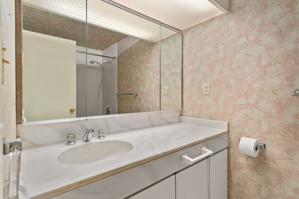 75 Grove Street, Unit 227 Wellesley, MA 02482 - Photo 14 of 24