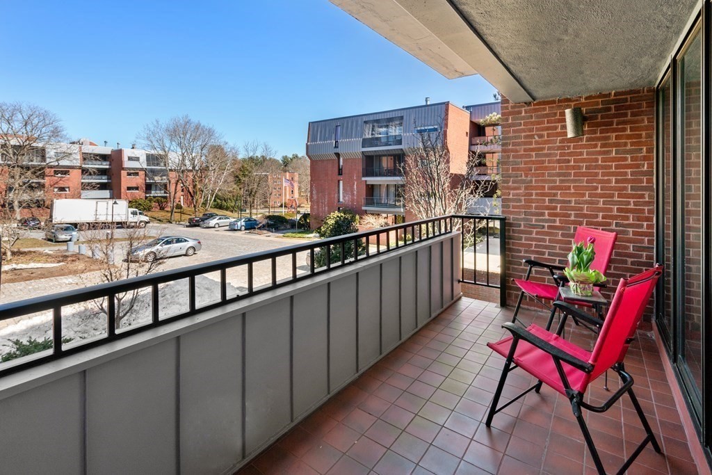 75 Grove Street, Unit 227 Wellesley, MA 02482 - Photo 6 of 24