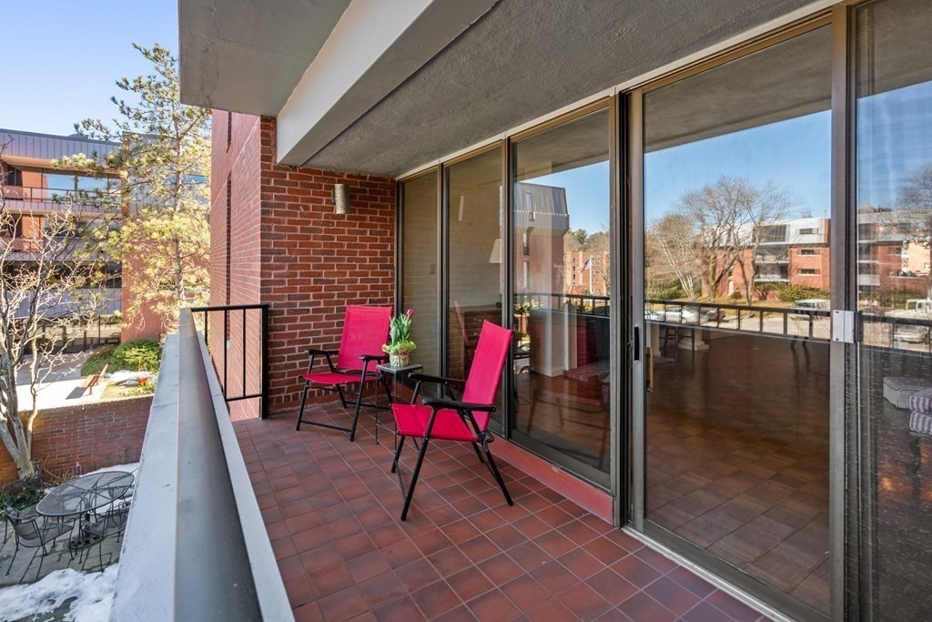 75 Grove Street, Unit 227 Wellesley, MA 02482 - Photo 7 of 24
