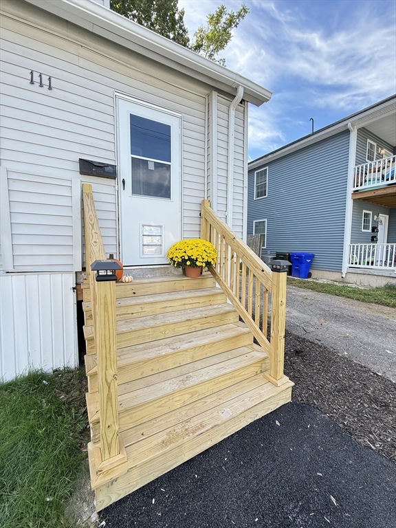 111 Marlborough Street Springfield, MA 01109 - Photo 2 of 8