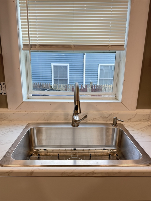 111 Marlborough Street Springfield, MA 01109 - Photo 5 of 8