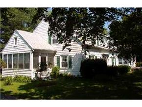 16 Linden Street Rochester, NH 03867 - Photo 2 of 9