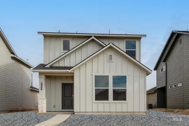 $393,990 | 3005 East Mossy Crk Drive, Kuna, ID 83634