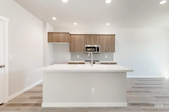 $393,990 | 3005 East Mossy Crk Drive, Kuna, ID 83634