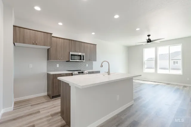 $393,990 | 3005 East Mossy Crk Drive, Kuna, ID 83634