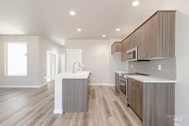 $393,990 | 3005 East Mossy Crk Drive, Kuna, ID 83634