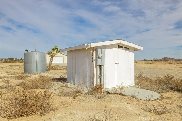 $349,900 | 277 Longhorn Avenue, Mojave, CA 93501