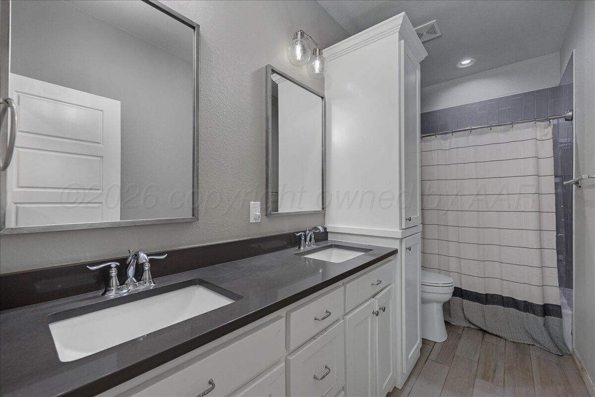 33 Living Way Lane Canyon, TX 79015 - Photo 15 of 30 Main Bathroom