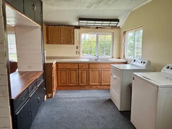 $239,900 | 67799 Crooked Creek Road, White Pigeon, MI 49099