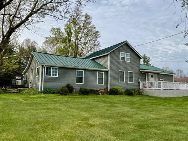 $239,900 | 67799 Crooked Creek Road, White Pigeon, MI 49099